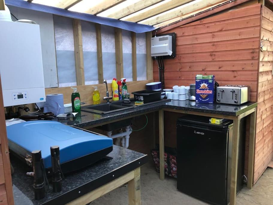 Hotel Cox Hill Glamping Badger Truro Exterior foto