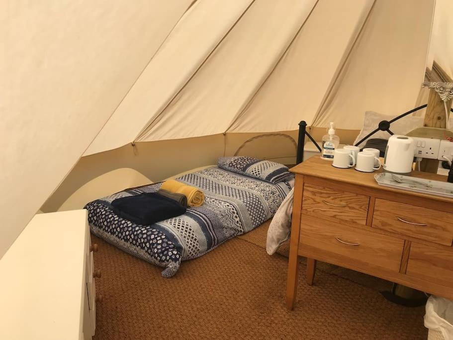 Hotel Cox Hill Glamping Badger Truro Exterior foto